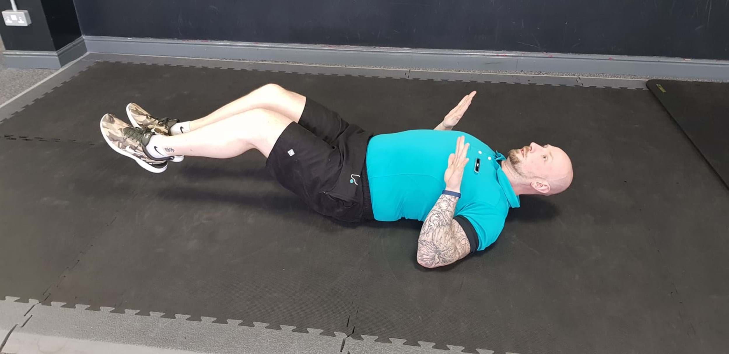 Double crunch ab exercise starting position