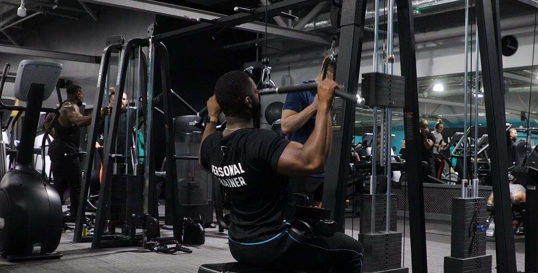 How to do lat pulldowns